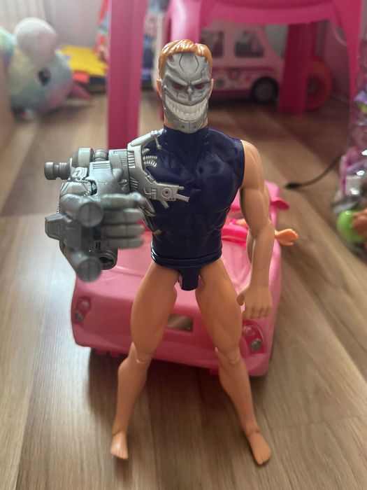 Figurina de actiune