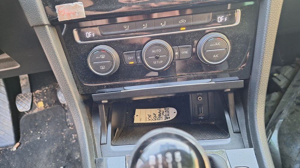 VW Golf 7 1.6TDI 105кс на части