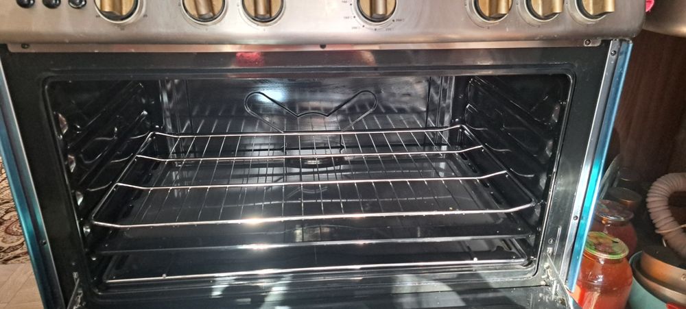 Продам  газовую плиту