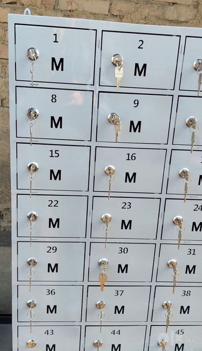 Сейф шкаф для телефонов и для сумок в магазинах и камерах хранения