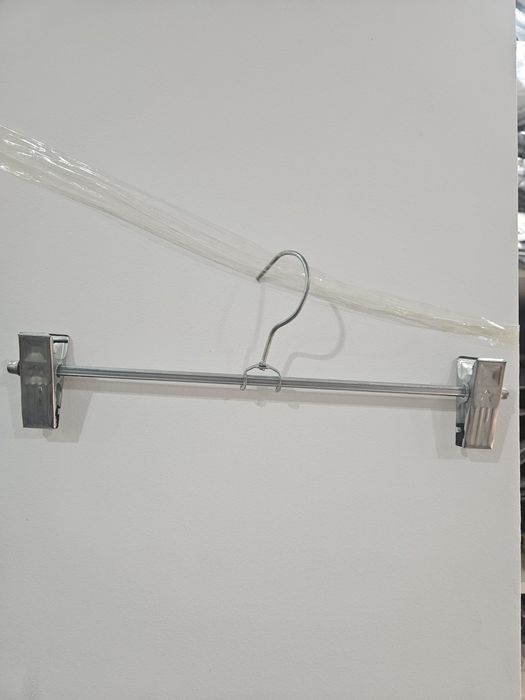 Вешалки плечики пластиковые