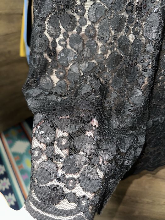 Rochie din dantelă neagră