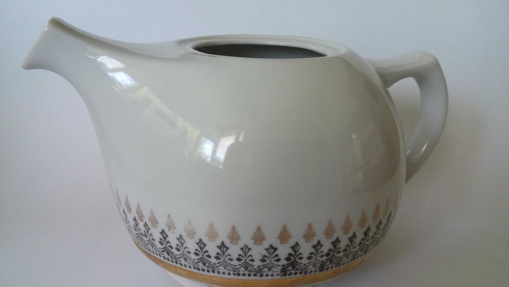 Свещник мрамор чайник порцеланов