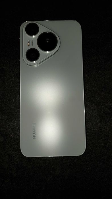 Huawei pura 70 256 GB RAM 12 GB като нов