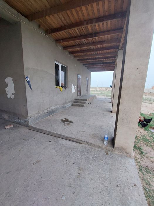 Termez tumanda  yangi uchaska sotiladi juda arzon narxda