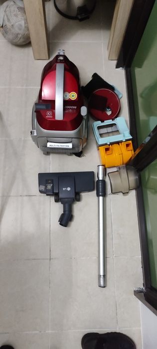 Пылесос LG 2000W