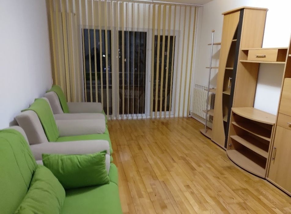 Inchiriez apartament