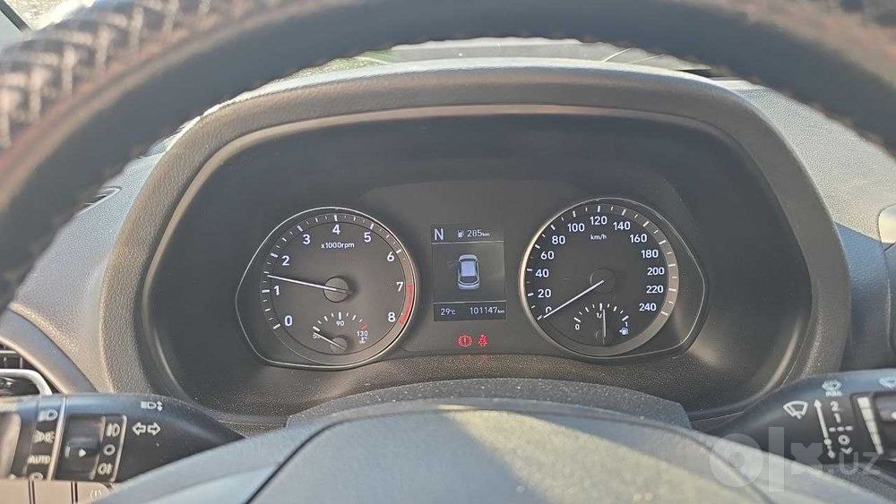Hyundai i30 sotiladi yaxshi holatda 2022 yil