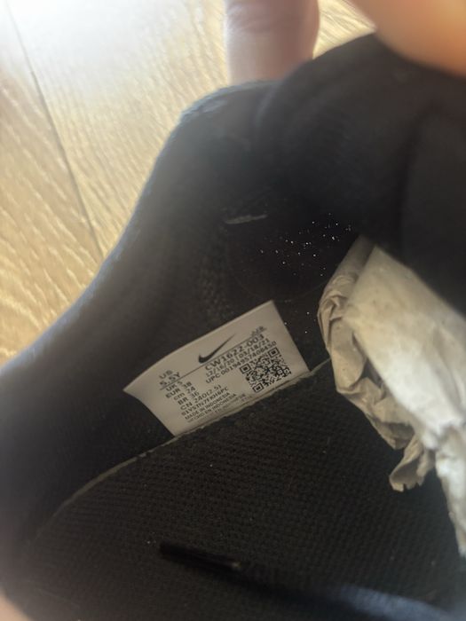 Маратонки Nike два модела!!!