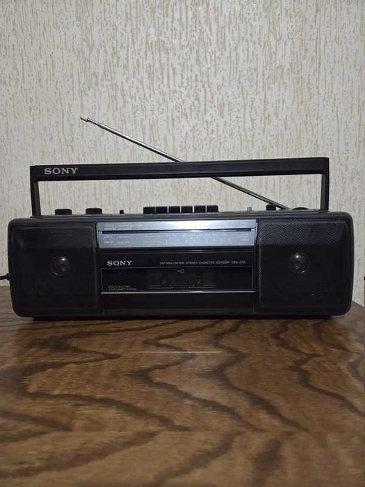 Радио касетофон SONY