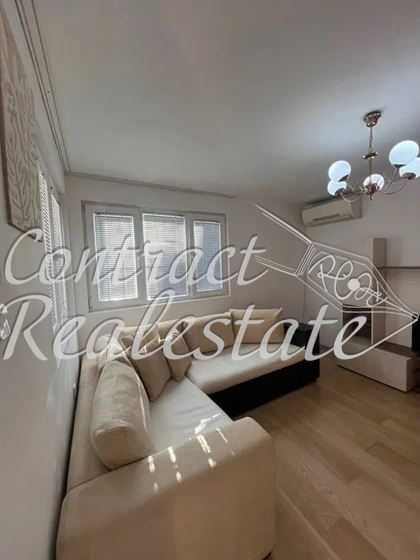 Дава се под наем Едностаен апартамент в Варна, Център - 30 кв.м за 328.95 € - Снимка #5