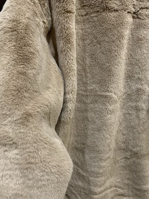 Продавам яке Bershka и палто