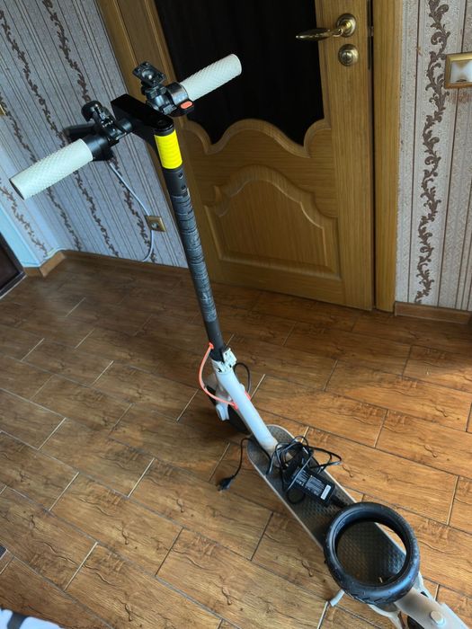 Электросамокат Xiaomi Mi Electric Scooter Pro