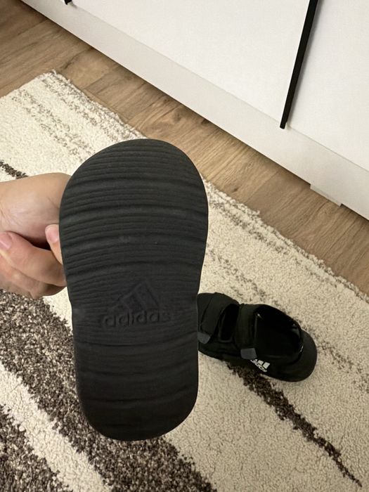 Adidas kids сандалики