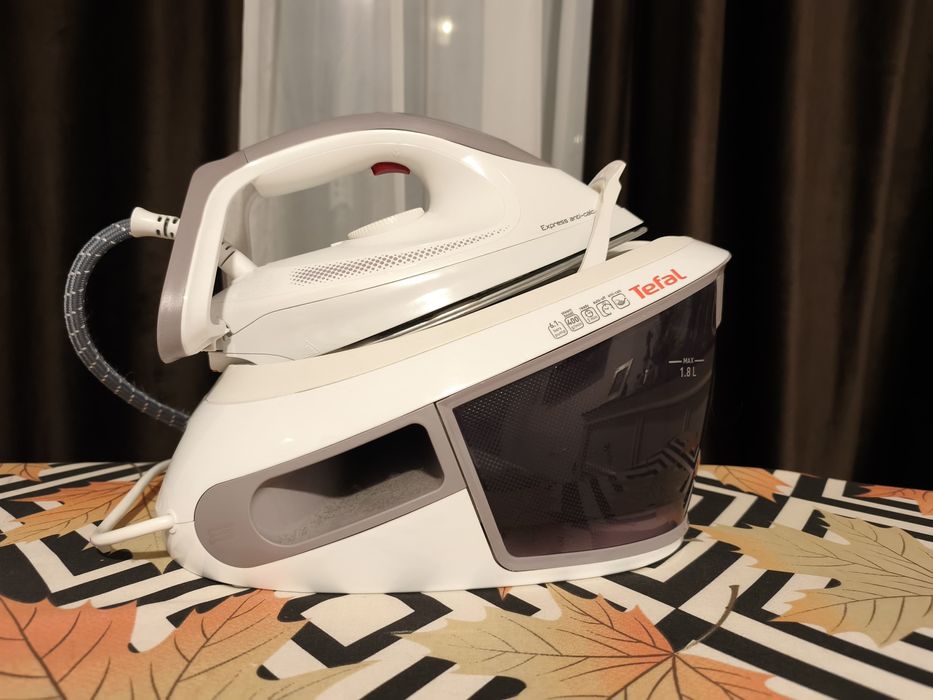 Statie de calcat Tefal Express Anti-Calc