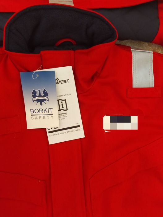 Продам спецодежду зимнюю.