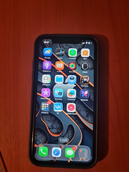 Продам iPhone 11 с документами