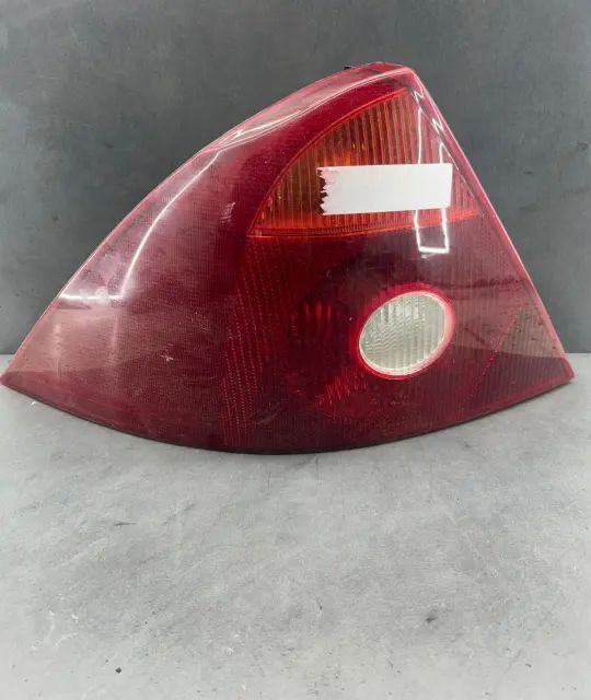 Lampa / Tripla stop stanga pe aripa Ford Mondeo 2002