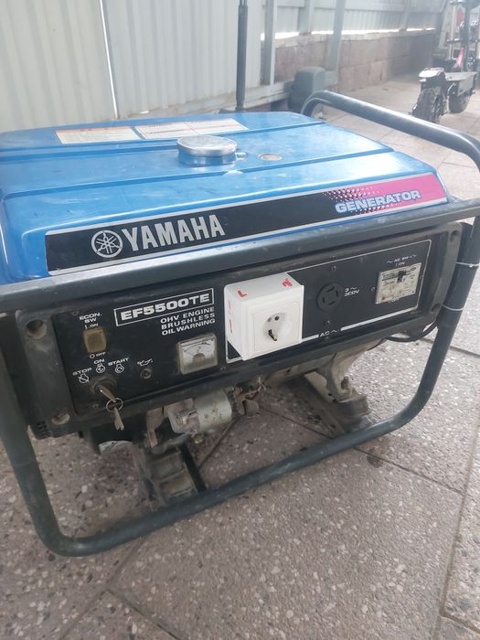 Генератор Yamaha EF5500TE  трехфазный.