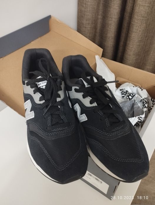 Кроссовки новые.