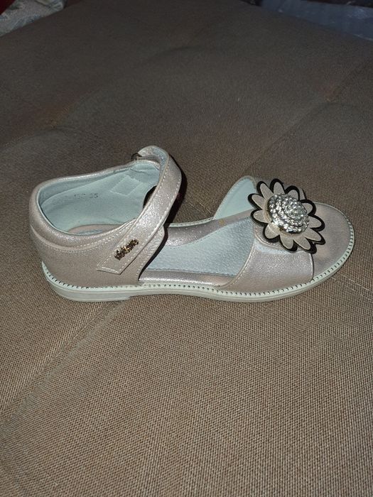 Сандали для девочки