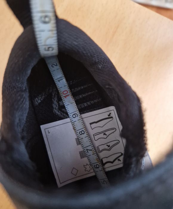 Adidasi Nike bebelusi