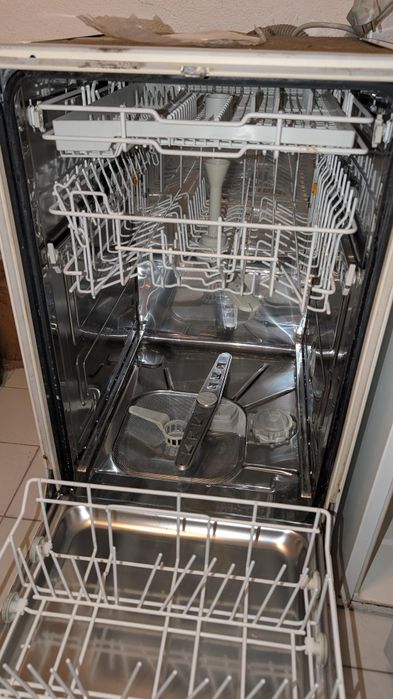 MIELE - съдомиялна машина за вграждане 40 см.