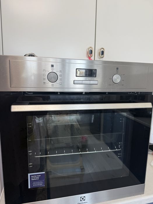 Продается Духовка Electrolux в отличном качестве
