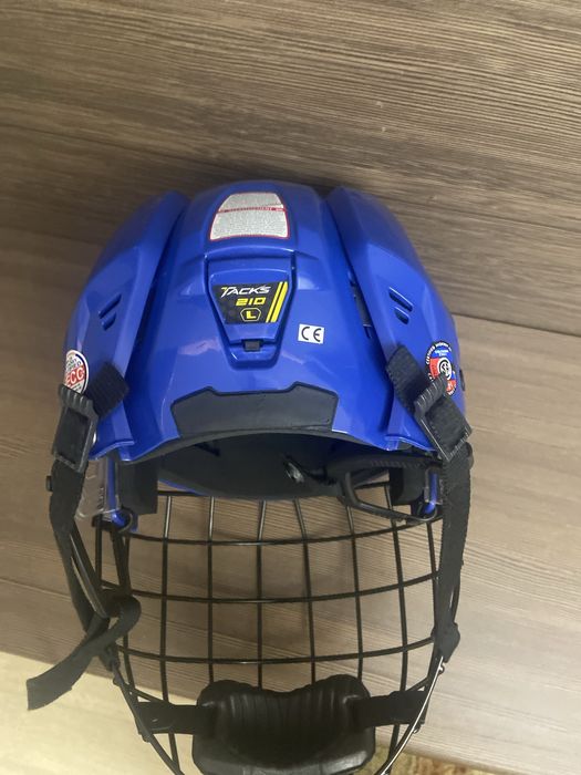 Шлем ccm tacks 210
