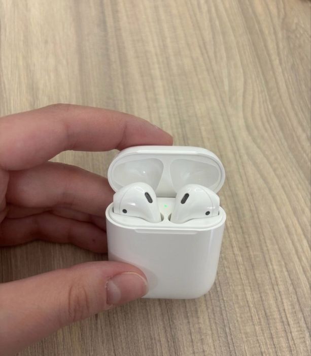 Casti airpods de vanzare