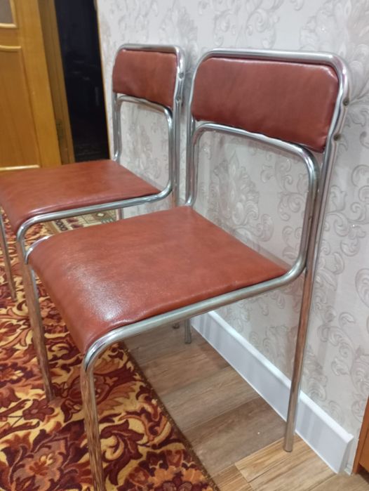 Продам стулья 2 штуки