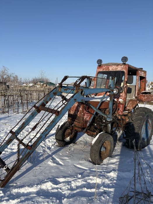 Продам трактор   т25