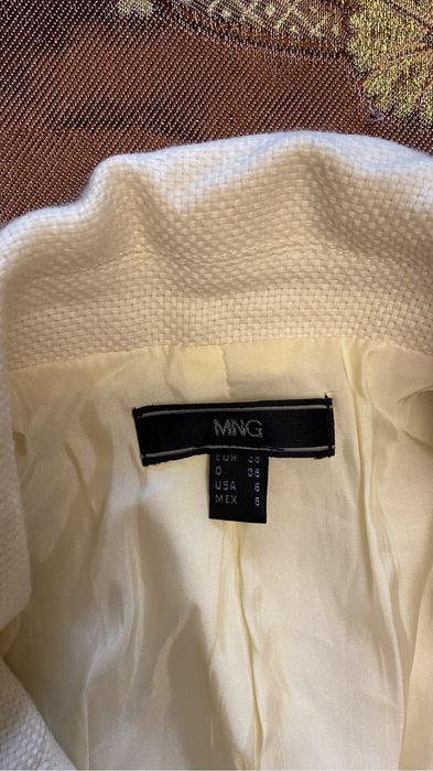 Костюм женский