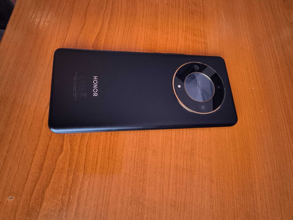 Мобилен телефон Honor Magic 6 Lite 256GB - перфектно състояние