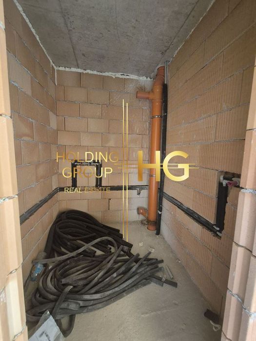 Продава се Двустаен апартамент в Варна, Изгрев - 87 кв.м за 1659 €/кв.м - Снимка #5