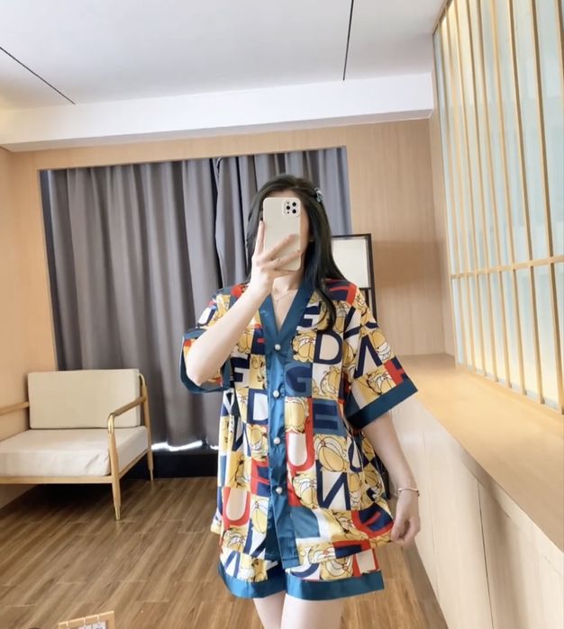 Пижамка атласная