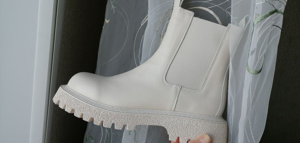 НОВЫЕ ботинки демисезон 39р