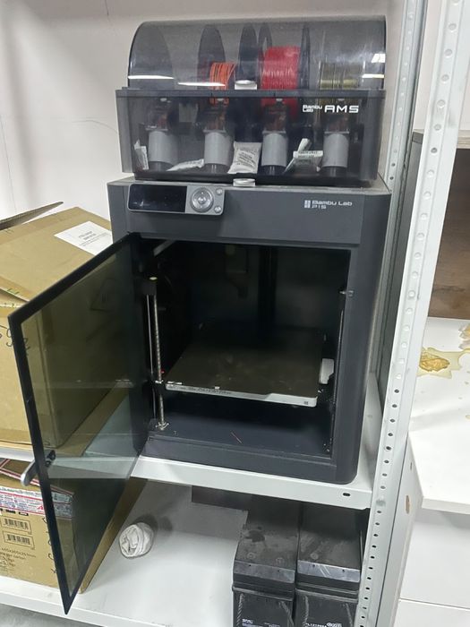 Продам 3D-принтер Bambu Lab P1S + AMS