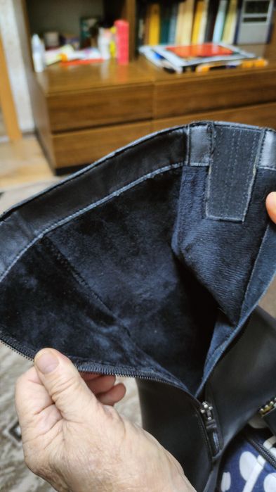 Продам почти новые сапожки