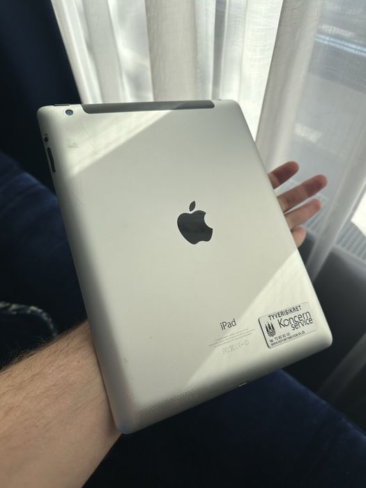 Ipad 4 de 32 gb cu 86% sanatate baterie