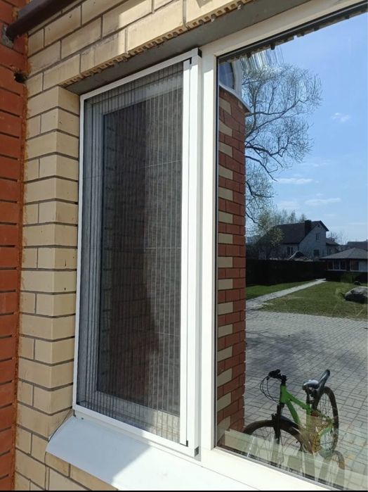 Москитные сетки для окон и дверей