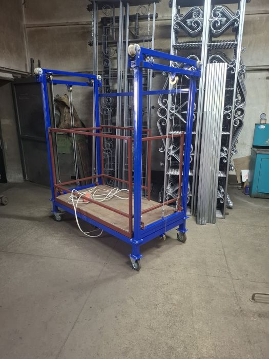 Подъёмник строительный