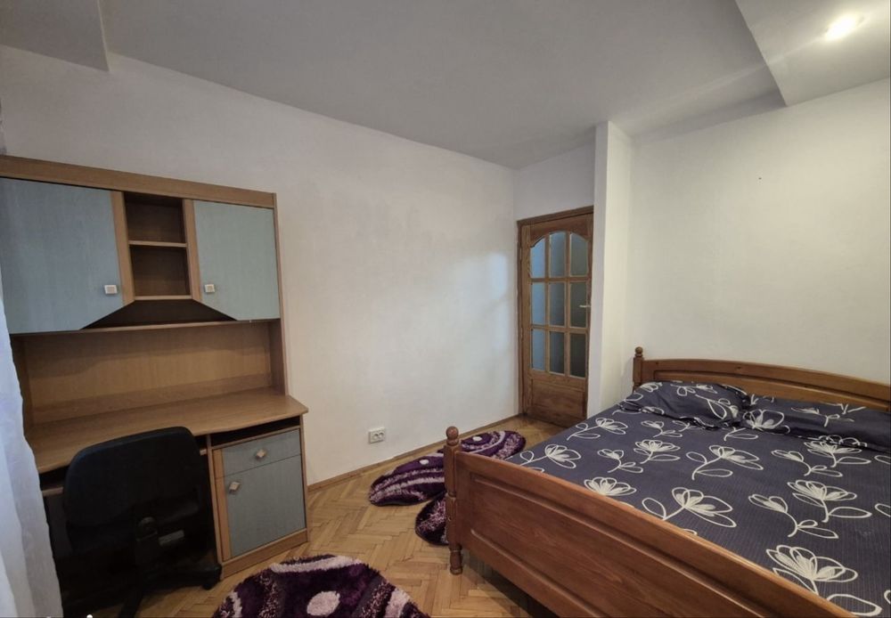 Vand apartament 3 camere