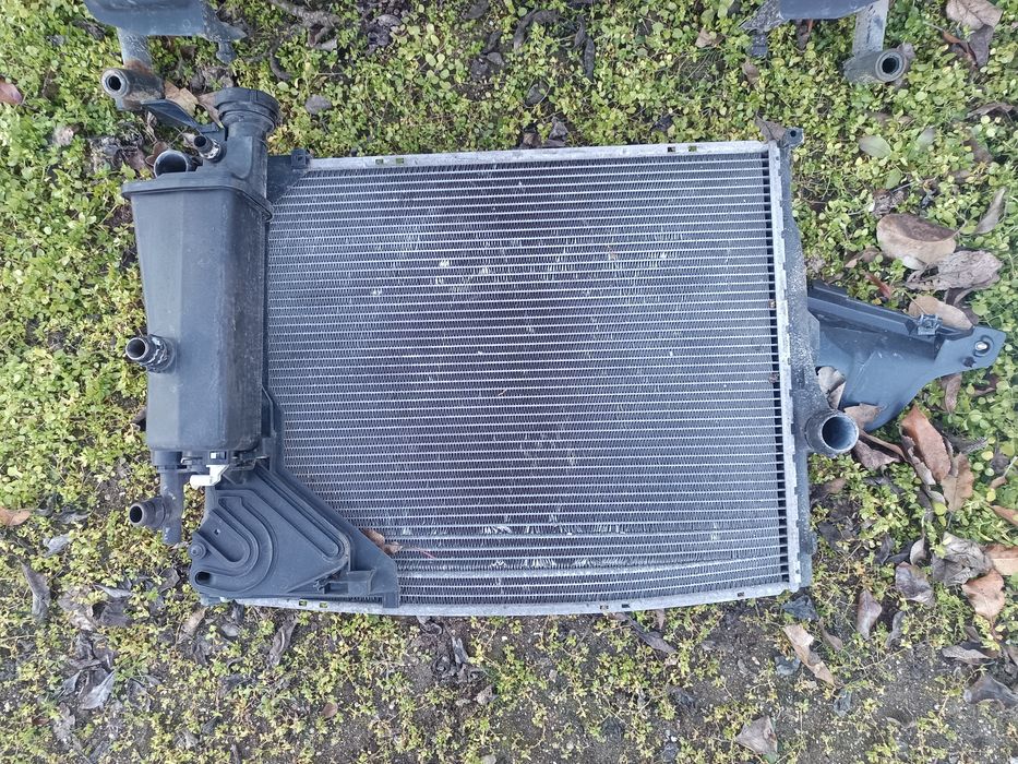 Воден радиатор за бмв е46 купе