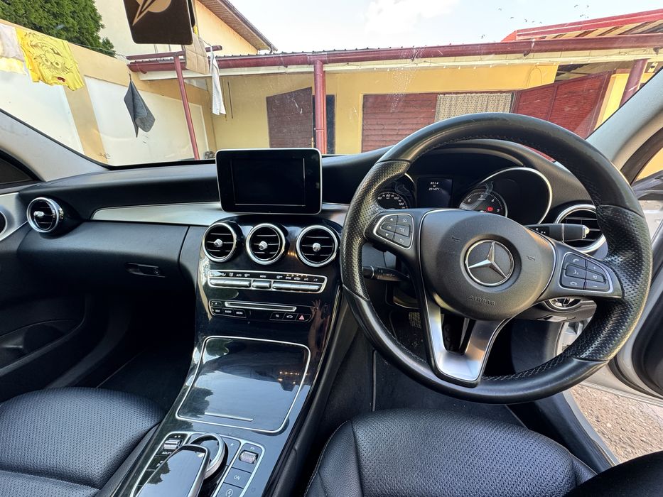 Mercedes-Benz C220