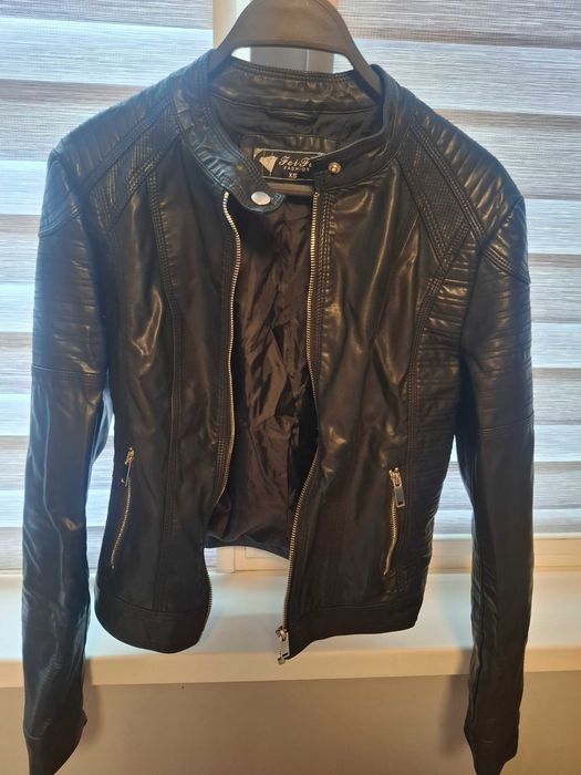 Дамско кожено яке