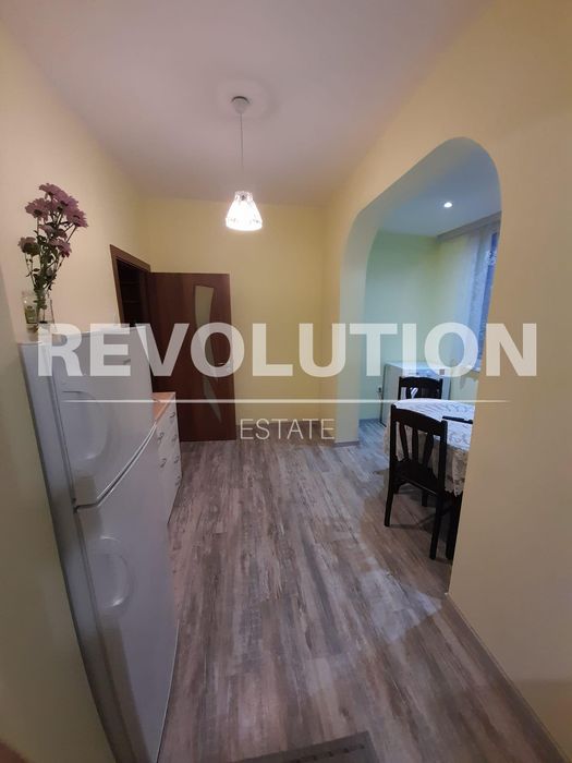 Дава се под наем Тристаен апартамент в Варна, Левски - 80 кв.м за 600 € - Снимка #3