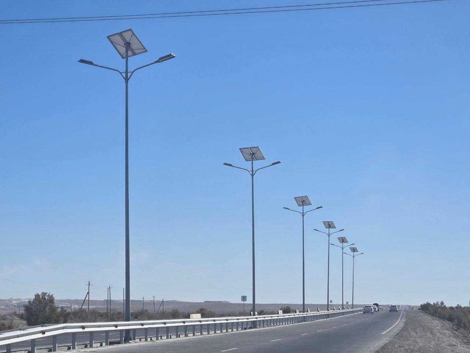 BLUE CARBON quyosh panelli LED projektorlari.
