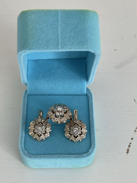 Продам золотой набор