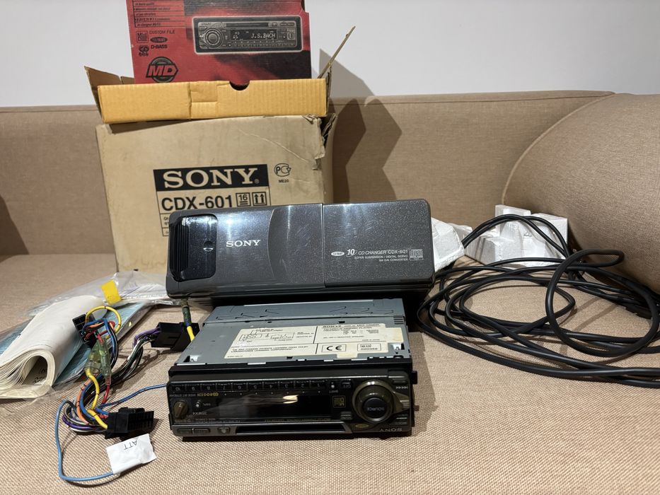 Sony Minidisc Player auto - MDX-C5970R si  CD Changer CDX 601